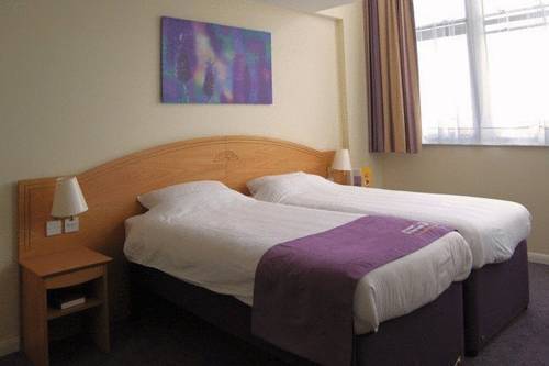 Premier Inn Kendal Central الغرفة الصورة